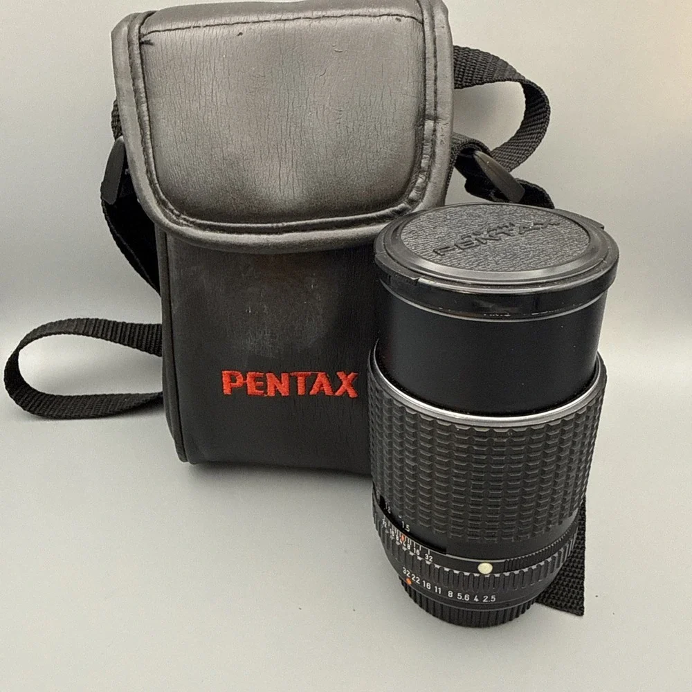 Pentax SMC 135mm  Telephoto Camera Lens W/Caps ,58mm Asahi & Pentax Travel Case